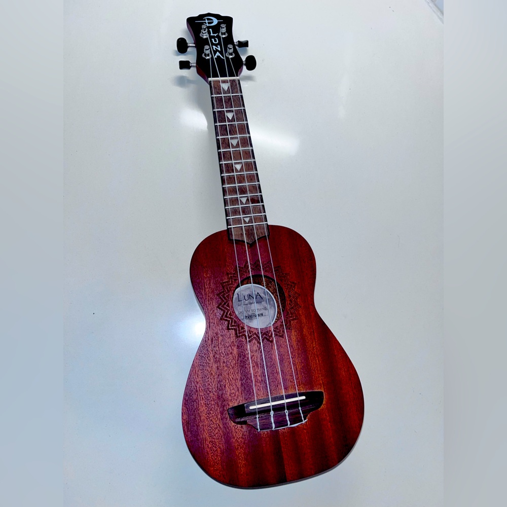Luna Ukulele Mahogany Soprano